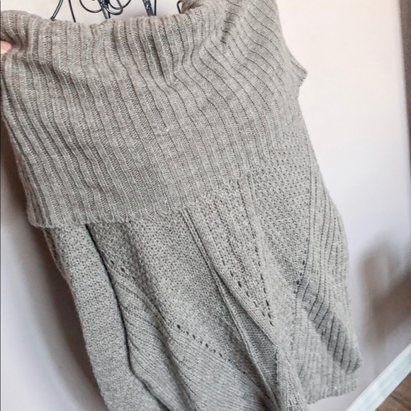 Sweater - Picture 2 of 3